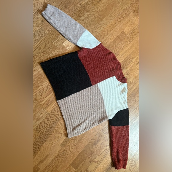 Pink Lily Color-Block Knit Sweater - Picture 2 of 9